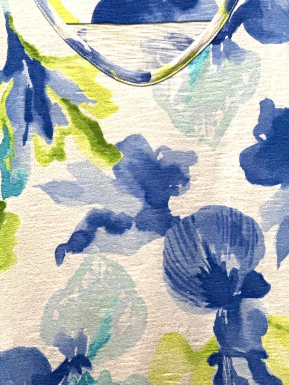 Chicos Size 4 XXL Floral Print 3/4 Sleeve Top Blue/Green Watercolor Design - Picture 2 of 6